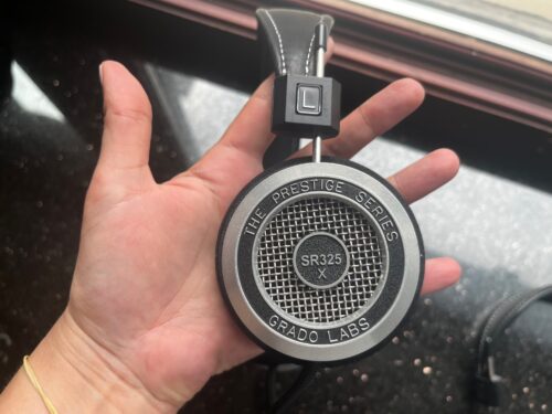 Grado SR325x vs Grado Hemp have different housing