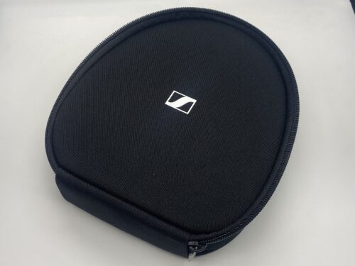 Sennheiser Accentum Plus case