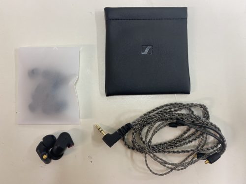 Sennheiser IE 200 items 